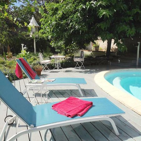 Bed and Breakfast L'Arbre D'Ange Montmorillon Exterior foto