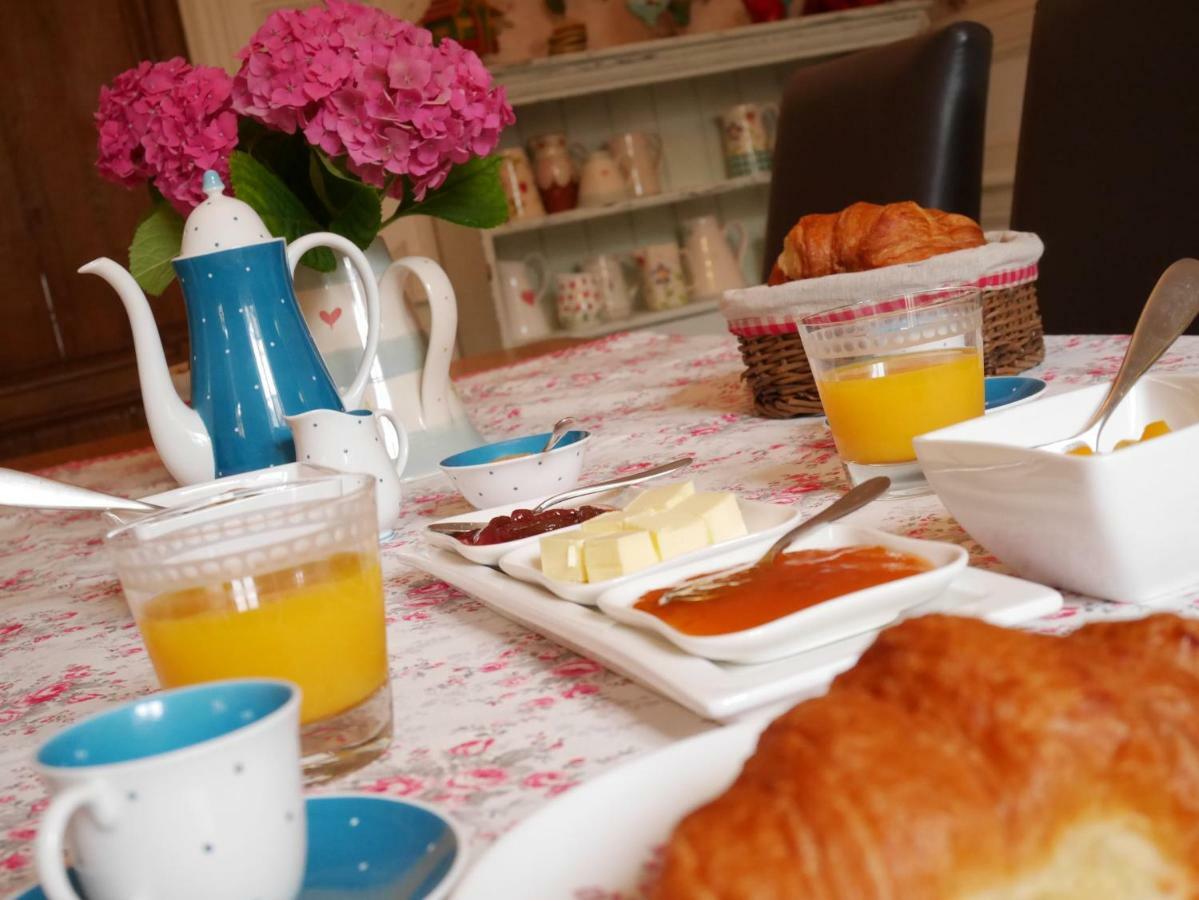 Bed and Breakfast L'Arbre D'Ange Montmorillon Exterior foto