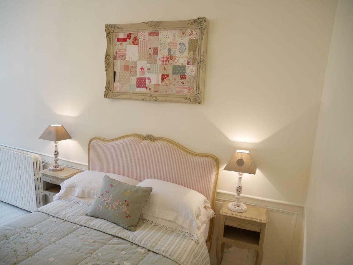 Bed and Breakfast L'Arbre D'Ange Montmorillon Exterior foto
