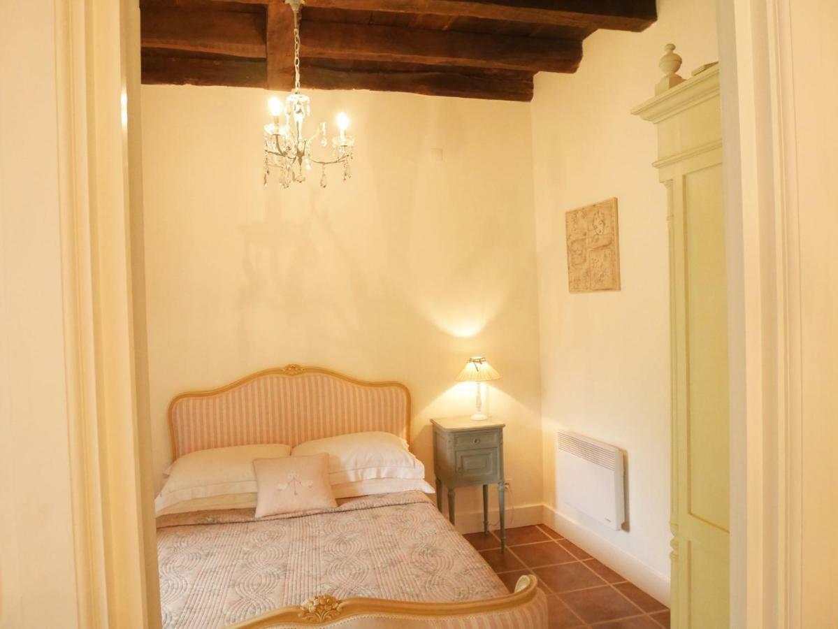Bed and Breakfast L'Arbre D'Ange Montmorillon Exterior foto
