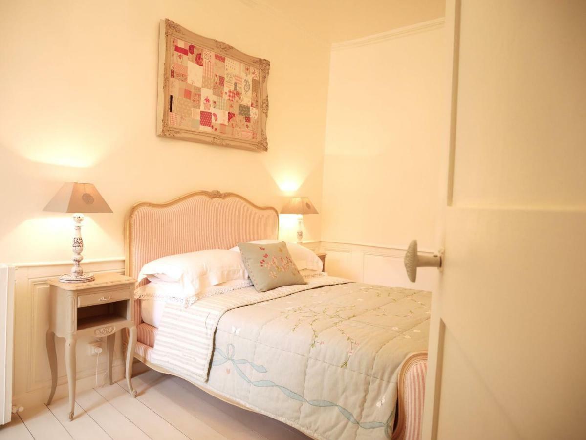 Bed and Breakfast L'Arbre D'Ange Montmorillon Exterior foto