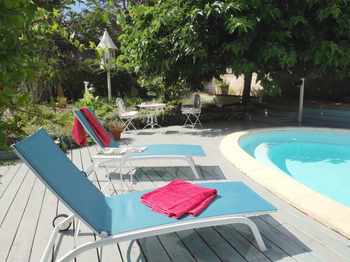 Bed and Breakfast L'Arbre D'Ange Montmorillon Exterior foto