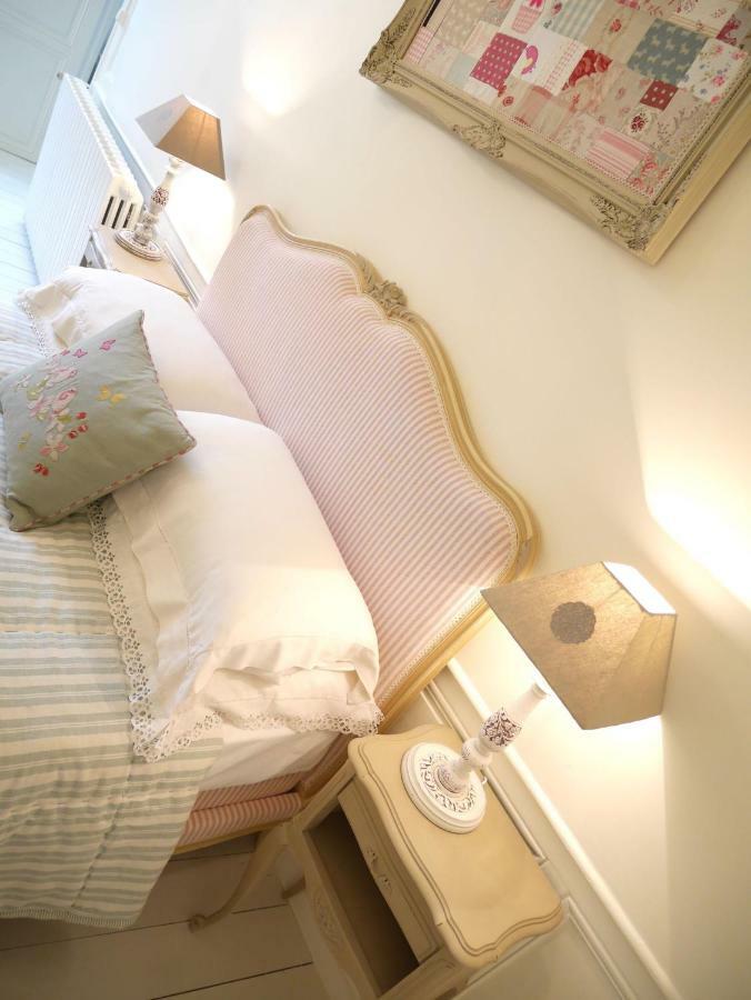 Bed and Breakfast L'Arbre D'Ange Montmorillon Exterior foto